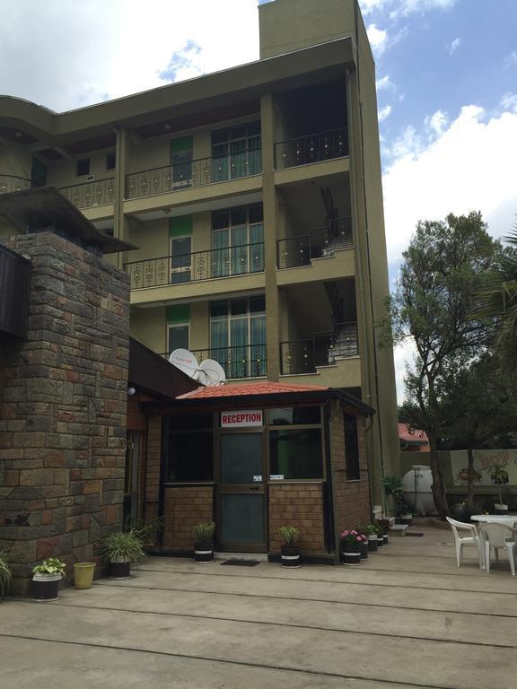 Bow Hotel B&B แอดดิสอาบาบา ภายนอก รูปภาพ